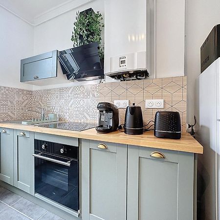 Le 2-F2 Centre Historique Apartment มงต์ลูซง ภายนอก รูปภาพ