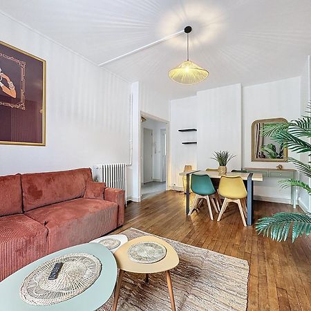 Le 2-F2 Centre Historique Apartment มงต์ลูซง ภายนอก รูปภาพ